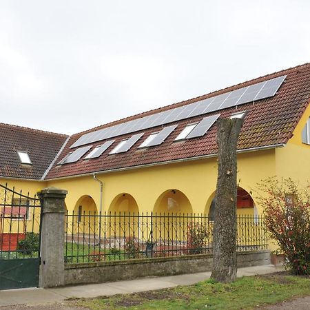 Casa Napsugar Panzio Bed & Breakfast Apostag Exterior photo