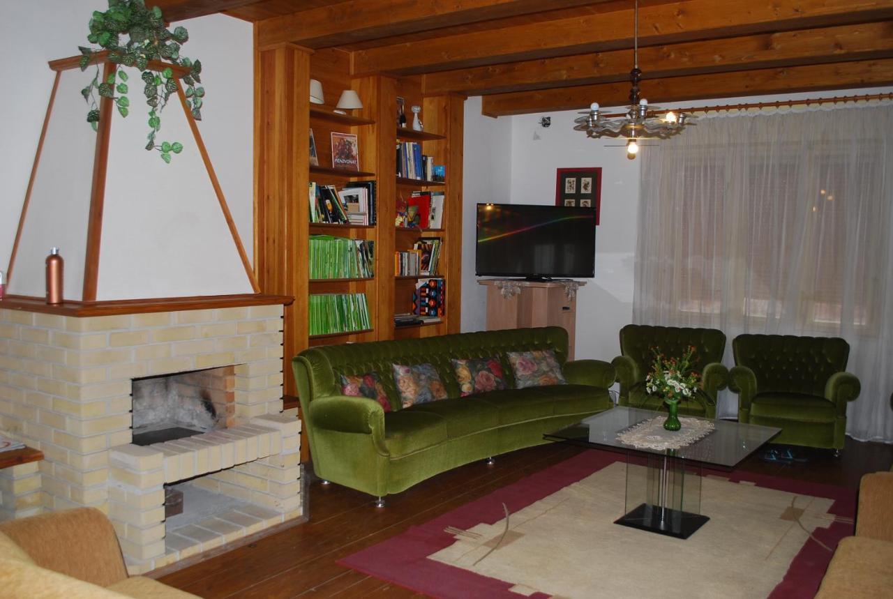 Casa Napsugar Panzio Bed & Breakfast Apostag Exterior photo